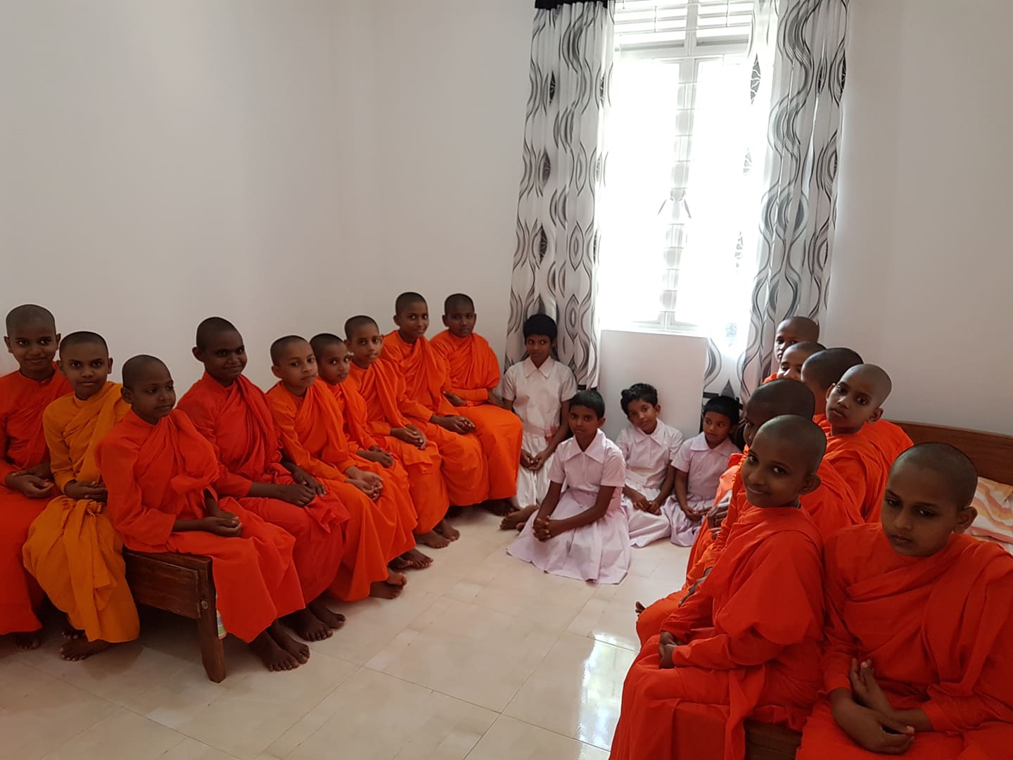 EINWEIHUNGSFEIER_DER_NONNENSCHULE_IN_GAMPOLA_A