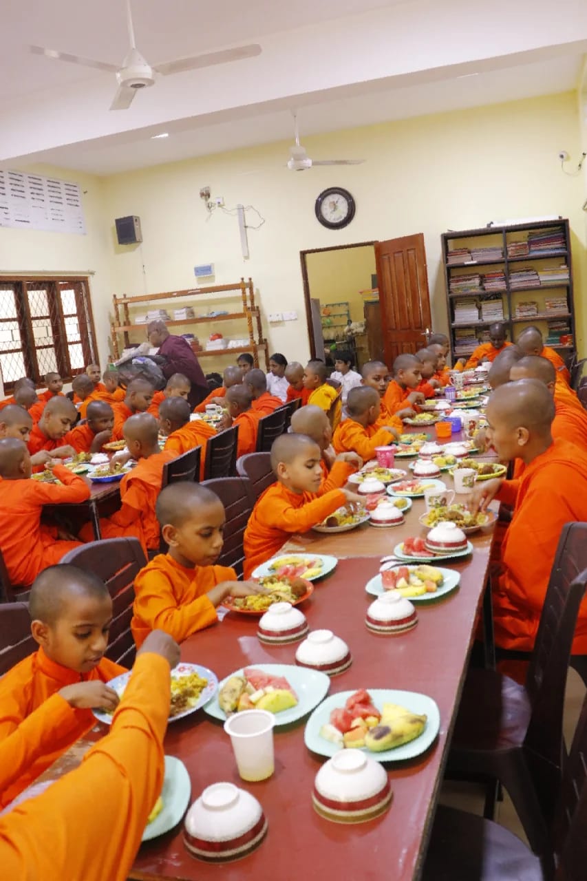 EINWEIHUNGSFEIER_DER_NONNENSCHULE_IN_GAMPOLA_G